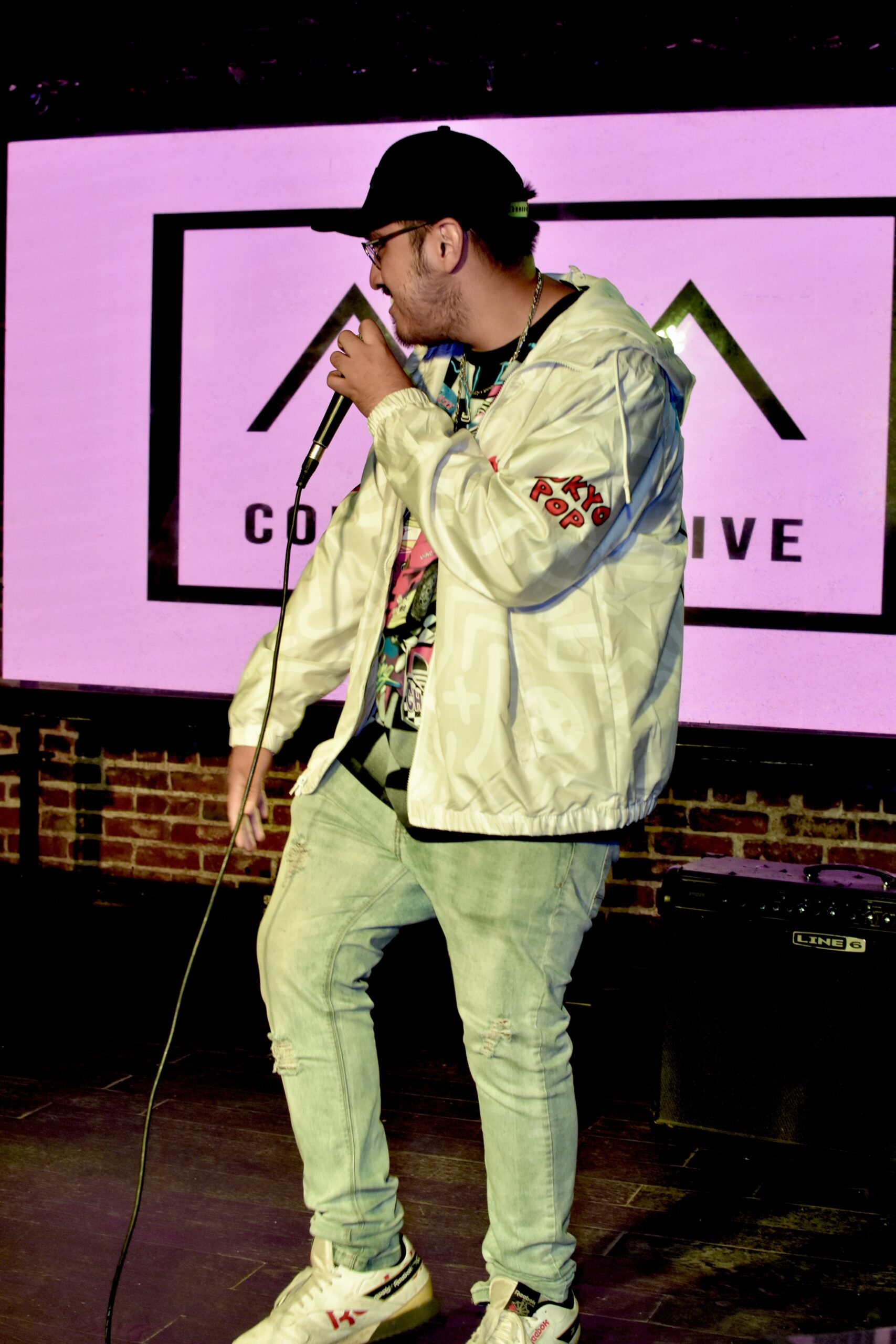 INDEPENDENT MUSIC ARTIST PERFORMING AT LOS GLOBOS IN LOS ANGELES CALIFORNIA